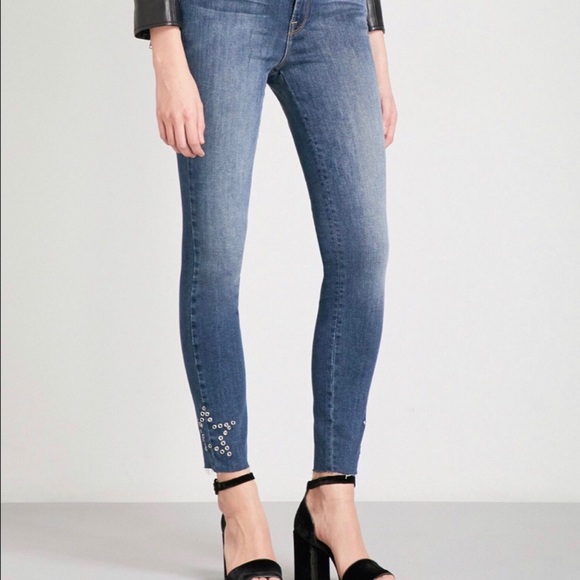 Good American Denim - Good American skinny jeans star eyelets.